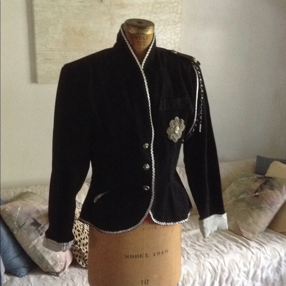 Jacket wit epilets - Picture 3 of 6